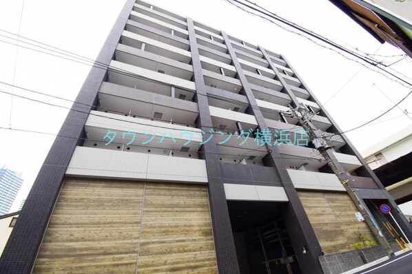 ラクラス横浜の物件外観写真